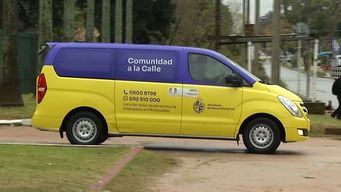 Camioneta del programa Comunidad a la calle, del Mides.