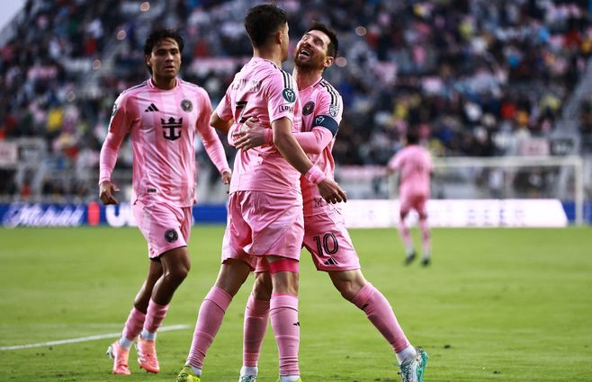 Foto: AFP. Lionel Messi anota para el Inter de Miami, fue su gol 900.