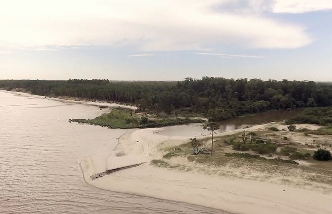 arazati-agua-costa-uruguay-rio-de-la-plata.jpg