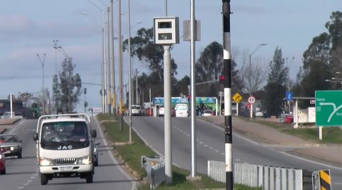 Comisión estudia proyecto de ley que baja a la mitad el monto de las multas por exceso de velocidad en rutas