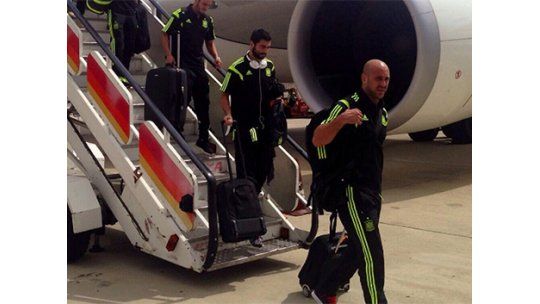 Rayo cayó en el avión de la selección española cuando aterrizaba