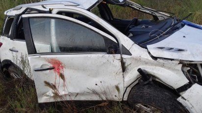 dos personas murieron tras volcar un auto en la ruta 102