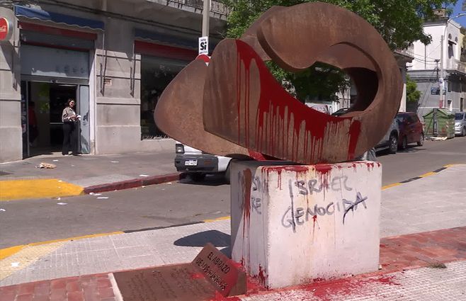 vandalismo-monumento-judio-barrio-reus.jpg