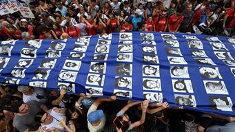 marcha en argentina a 49 anos del golpe de estado: en esta larga lucha llevamos 139 casos resueltos, dijo de carlotto