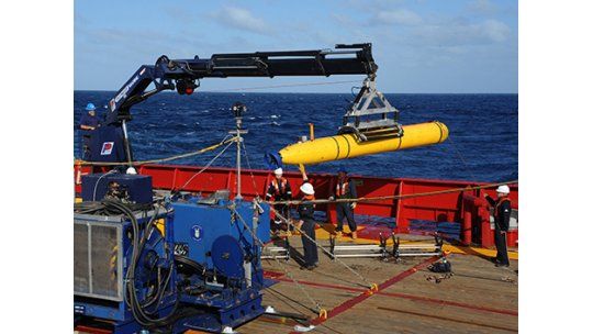 Un robot submarino buscará restos del avión en fondo del Índico