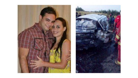 Recién casados murieron al chocar de frente en sus autos