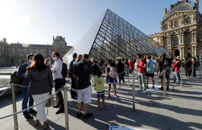 Louvre 3.jpg