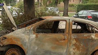 delincuente prendio fuego un auto tras no poder robarlo en el barrio pocitos nuevo