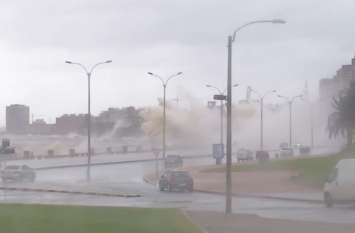 A la advertencia naranja por tormentas muy fuertes y severas, se agrega una advertencia amarilla para otra zona