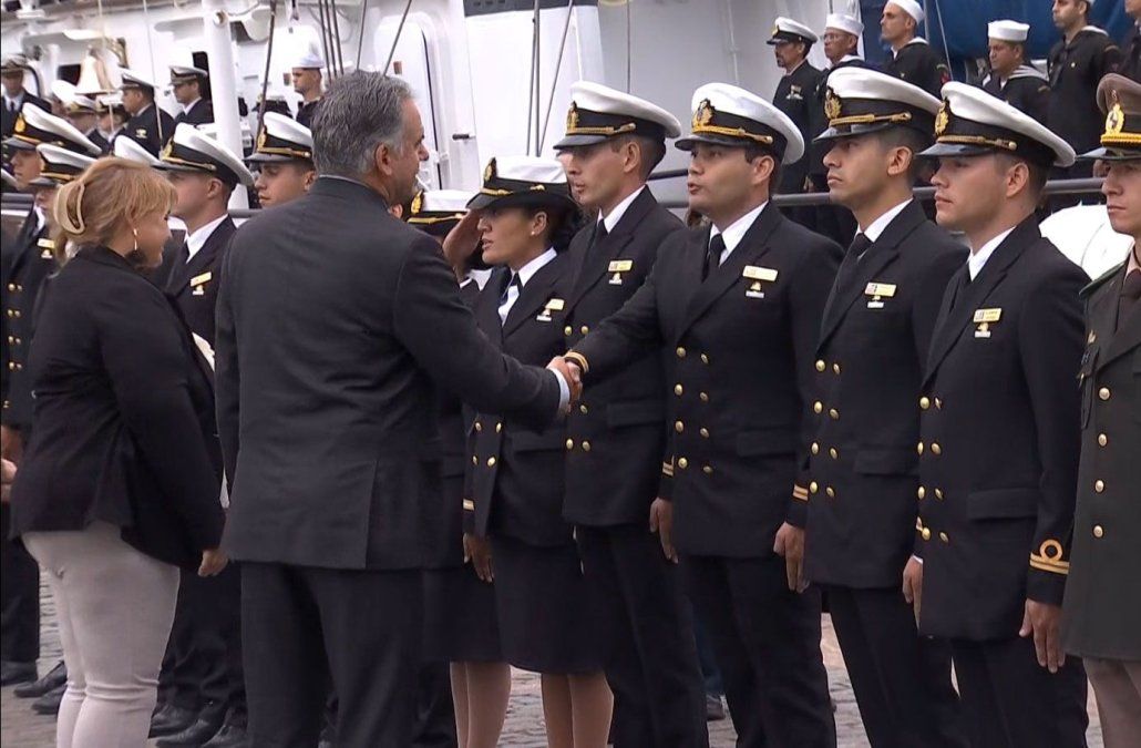 Partió en misión oficial el buque escuela Capitán Miranda y el presidente Orsi encabezó la despedida. Partió en misión oficial el buque escuela Capitán Miranda y el presidente Orsi encabezó la despedida.