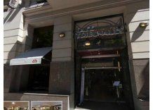 Dos personas cayeron de un entrepiso del Café Tribunales