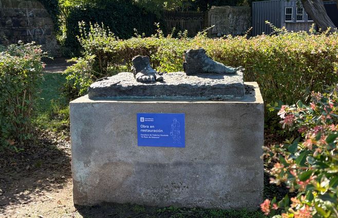 Estatua robada en el Prado, monumento al peón de estancia. Foto: Subrayado.