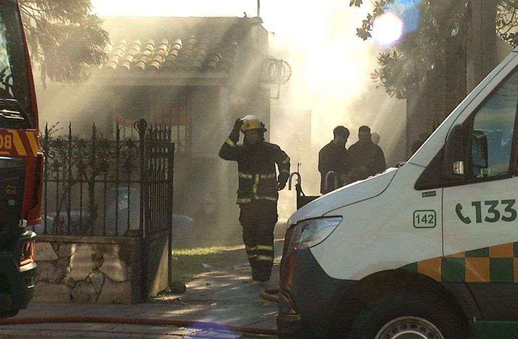 Incendio en hogar del Mides: tres personas permanecen en CTI, informa director de Salud