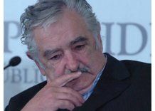 Mujica criticó al sistema educativo recordando sus años de liceal