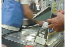 Supermercado de Punta del Este denunció a 3 jóvenes por maniobra