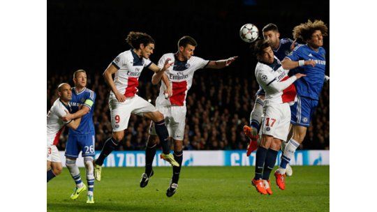 Cavani afuera de la Champions tras perder con Chelsea