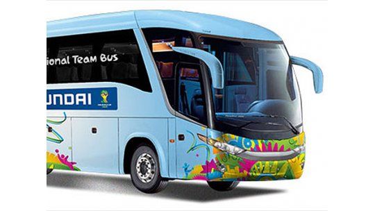 FIFA invita a elegir la frase para el bus celeste en el Mundial