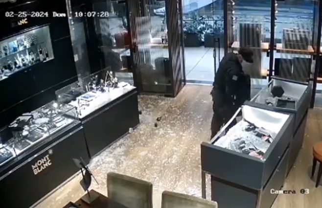 robo-punta-carretas-imagenes-camaras-de-seguridad.jpg