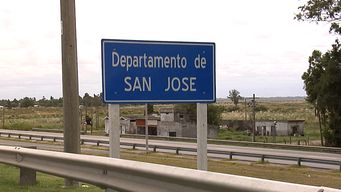 un policia fue imputado por comercio, almacenamiento y difusion de material pornografico con menores de edad