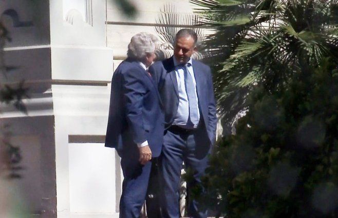 Foto: Subrayado. Yamandú Orsi junto a Lou Rinaldi.