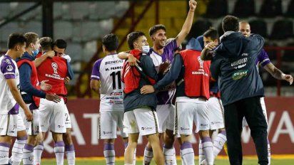 fenix clasifico a a octavos de la sudamericana tras empatar con huachipato