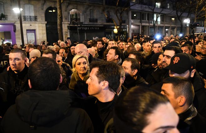 MARCHA PARÍS POR Mireille Knoll