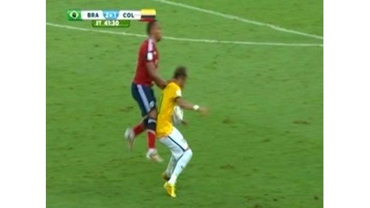 Colombiano Zúñiga aseguró que no quiso hacerle daño a Neymar