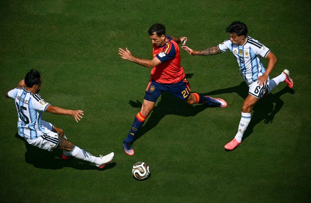 Argentina y España empatan 0-0 en el segundo tiempo de la final del Mundial