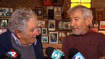 José Mujica y José Sacristán almorzaron en el Quincho de Varela este domingo.