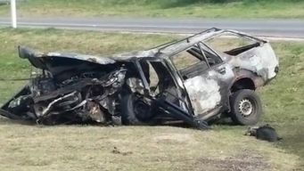 una mujer murio en el incendio de su vehiculo tras chocar con una camioneta en ruta 21