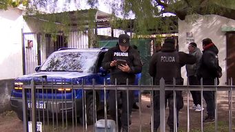 cuatro delincuentes cometieron dos rapinas a pocos metros en escasos minutos en nuevo paris
