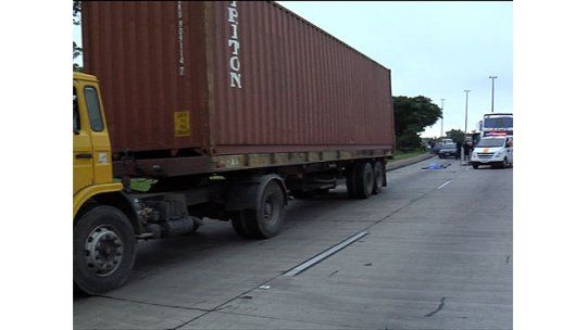 Dos motociclistas muertos en accidentes en accesos a Montevideo