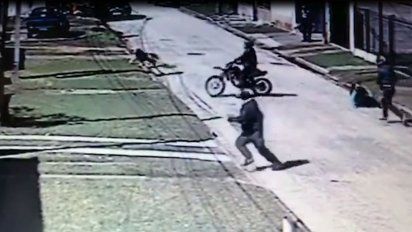 delincuente robo un arma en la seccional donde debia presentarse tras ser procesado