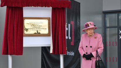 tras 7 meses en casa, la reina isabel ii participo en su primer acto publico