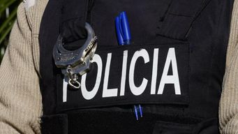 sindicatos policiales reclaman fecha de pago de los servicios 222; este martes se concentran frente a jefatura