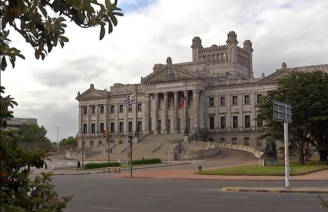 PALACIO-LEGISLATIVO-PARLAMENTO.jpg