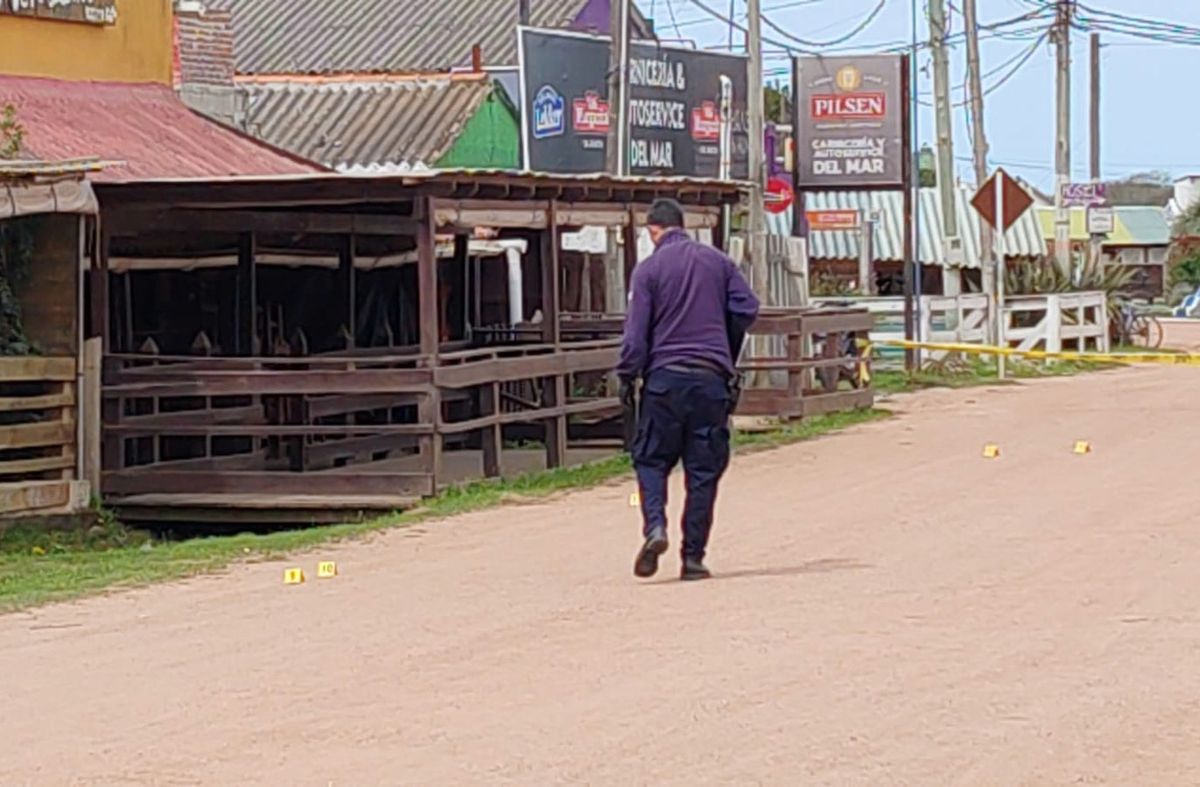 Foto: Willan Dialutto, Subrayado. Homicidio en Barra de Valizas, Rocha. Foto: Willan Dialutto, Subrayado. Homicidio en Barra de Valizas, Rocha.