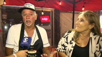 pareja cuyo sustento diario es vender panchos fue estafada con billetes falsos en $30.000: la seguimos remando