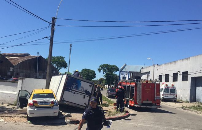 accidente taxi camion union (2).jpeg