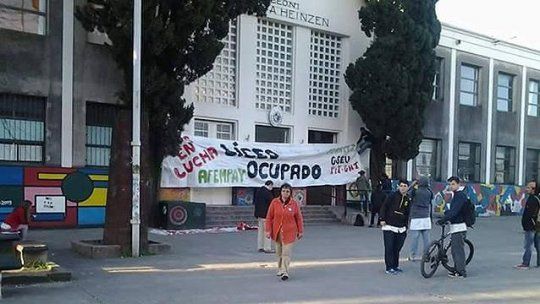liceo ocupado paysandú