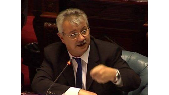 Pintado presentó al Frente Amplio un informe sobre su patrimonio