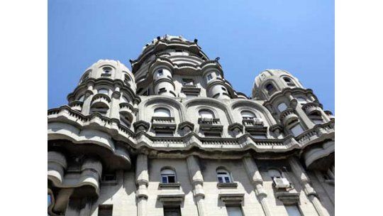 El Palacio Salvo busca recuperar todo su esplendor