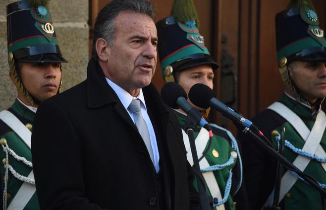 Daniel Salinas en el discurso por la Jura de la Constitución. Foto: Dante Fernández, FocoUy.