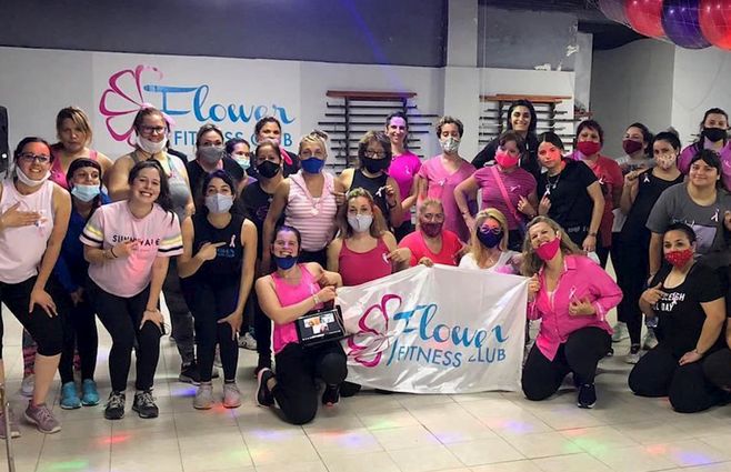 ZUMBA-ROSA-CÁNCER-DE-MAMA.jpg