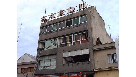 Volvieron a ocupar edificio incendiado en Ciudad Vieja