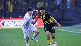 en imagenes: asi se vivio el clasico que se jugo este domingo en el campeon del siglo