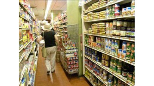 Desde el sábado, supermercados ofrecerán canasta anti-inflación