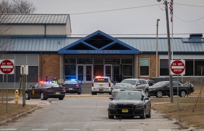 La escuela donde ocurrió el tiroteo, en Iowa. Foto: AFP