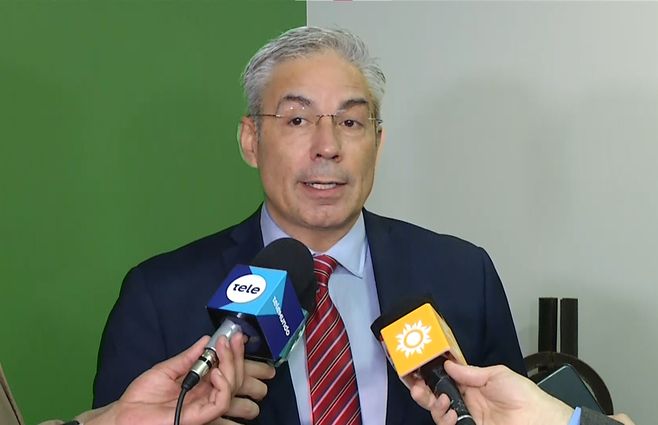 robert-silva-reunion-con-docentes.jpg