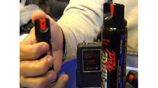 Hombres igualan a damas en compra de objetos de defensa personal